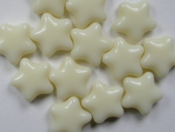 0130138 stars 12 mm Glow Yellow Stardust color 83530SD