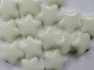 0130139 Glow Yellow Star Glassbeads 15 Pc.