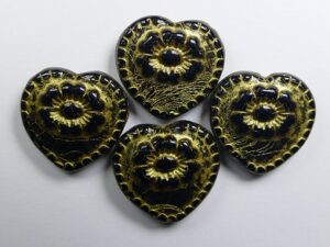 0010505 Hearts with Flower Opaque Black Gold Washed 4 Pc - Afbeelding 1