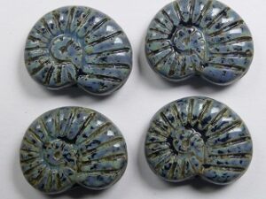 0010507 Shell Beads Jet Dark Picasso 5 Pc