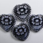0020311 hearts with flower beads snow white black washed color 02020-46441