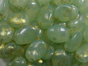 0100553 Chrysolite Opal Luster Gold Splash Tulip Petals 30 Pc.