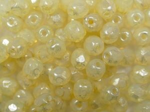 FP1-04-01000-15481 White Opal Silver Splash Czech Glass Facet Firepolish 4mm 50 stuks