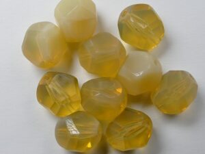0040258 Opal Topaz Melee Special Cut Apollo Eagle facet geslepen 12 mm. 8 Pc. - Afbeelding 1