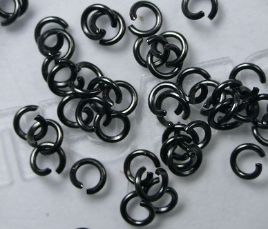 OR-04-ZW open ringetjes 4 mm zwart