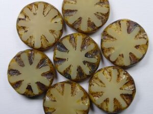 0040261 Ivory Picasso Table Cut Sun Bead 18 mm 4 Pc. - Afbeelding 1