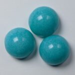 DO-B-02010-10015 dome beads alabaster bright green turquoise