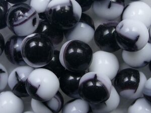 06-R-S0050 Opaque Jet-White rounds 6 mm 50 Pc. - Afbeelding 1