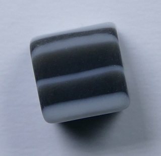 Pol-cub8z-zwgr polaris cubes 8 mm zebra zwart-grijs