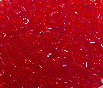 TC-01-0005C Toho cubes 1,5 mm Transparent Ruby
