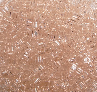 TC-01-0011 Toho cubes 1,5 mm Transparent Rosaline