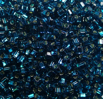 TC-01-0027BD Toho cubes 1,5 mm Silver Lined Teal