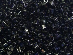 TC-01-Y0503 Hybrid Antiqued Metallic Black 1,5 mm Toho Cubes