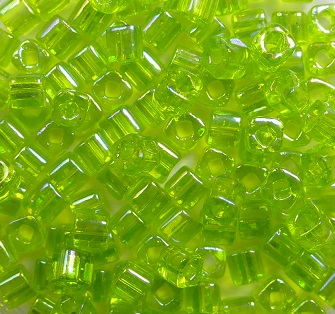 TC-03-0164 Toho cubes 3 mm Transparent Rainbow Lime Green