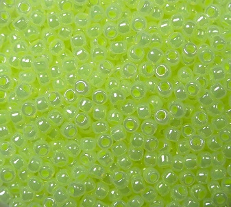 tr-11-0833 toho rounds 11-0 Ceylon Neon Yellow