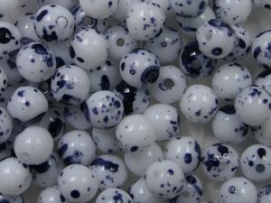 04-R-03000-49502 Opaque White Grey-Black Splashed Round 4 mm. 100 Pc. - Afbeelding 1