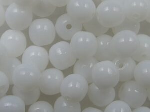 05-R-02010 White Alabaster Round 5 mm. 60 Pc. - Afbeelding 1