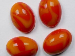 CAB-18-13-OV-RO Glass Cabochon Oval 18x13 mm Red orange