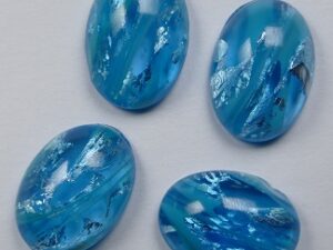 CAB-18-13-OV-TOT-SF Transparent Opal Turquoise Silver Foil 18x13mm