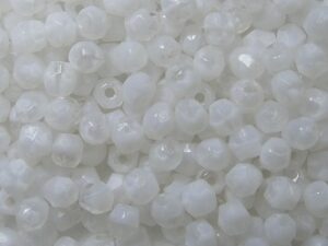 FP1-03-06000 Crystal White Czech Glass Facet Firepolish 3mm 50 stuks