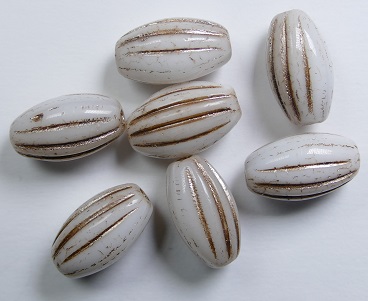 0140270 White Alabaster Antique Copper Washed Melon Oval 14x8 mm color 02010-54324