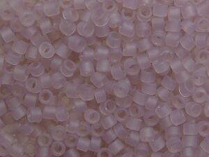 TT-01-0151F Ceylon Frosted Grape Mist TOHO Treasures 11/0