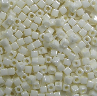 m-cub-18-421 miyuki cubes, square beads 1,8 mm cream ceylon color 0421