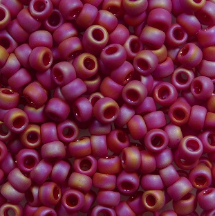 tr-08-0768 Opaque Rainbow Frosted Red toho rocailles 8-0 color 768