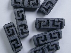0010522 Matte White Alabaster Black Washed Celtic Blocks, 15x5 mm 10 Pc. - Afbeelding 1