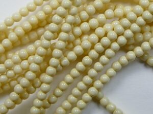02-132-19001-48114 Shiny Eggshell Glasparels 2 mm