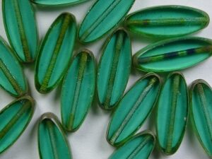 0100582 Light Emerald Silver Picasso Oval Ship Bead Table Cut 6 Pc. - Afbeelding 1
