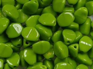 PI-53420 Opaque Olive Pinch beads. 10 gram - Afbeelding 1
