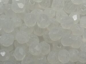 FP1-04-29184CR Cotton White Czech Glass Facet Firepolish 4mm 50 stuks