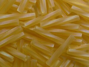 M-BGL-T12-0132FR Matted Transparent Light Topaz AB Miyuki Twisted Bugles 12mm - Afbeelding 1