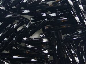 M-BGL-T12-0401 Opaque Black Miyuki Twisted Bugles 12mm - Afbeelding 1