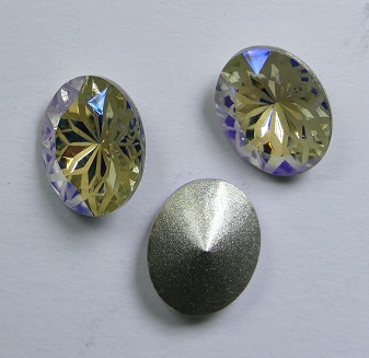 LF-O-810-MOL Lotus Flower Oval Stone 8x10 mm Moonlight