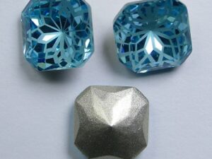 LF-S-10-AQU Lotus Flower Square Stone 10 mm Aquamarine 1 Pc.