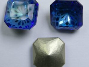 LF-S-10-BEB Lotus Flower Square Stone 10 mm Bermuda Blue 1 Pc. - Afbeelding 1