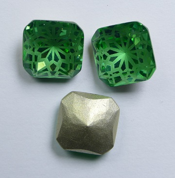 LF-S-10-ERI Lotus Flower Square Stone 10 mm Erinite