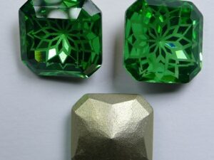 LF-S-14-ERI Lotus Flower Square Stone 14 mm Erinite 1 Pc. - Afbeelding 1