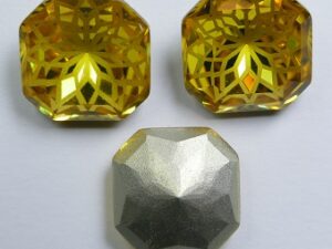 LF-S-14-TOPLT Lotus Flower Square Stone 14 mm Light Topaz 1 Pc. - Afbeelding 1