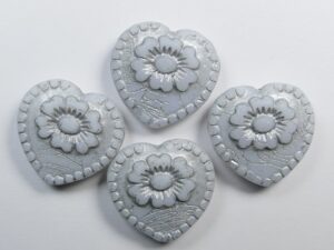 0020326 Hearts with Flower White Alabaster Silver Washed 4 Pc - Afbeelding 1