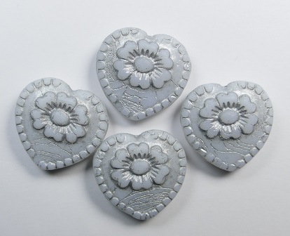 0020326 Hearts with flower 17x17 mm White Alabaster Silver Washed color 02010-54301