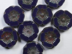 0080723 Opal Violet Travertin Table Cut Flower Beads 6 Pc. - Afbeelding 1