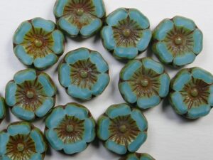 0100600 Dark Opaque Azur Turquoise Travertin Table Cut Flower Beads 6 Pc. - Afbeelding 1