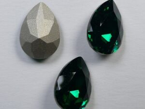 PrPe-14-EM Baroque Pear Fancy Stone, 14x10 mm, Preciosa, Emerald - Afbeelding 1