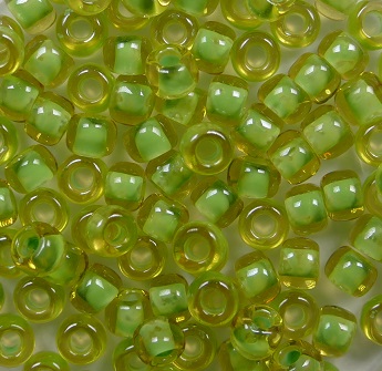 TR-06-0945 Toho Rocailles 6-0 Inside Color Jonquil Mint Julep Lined color 945