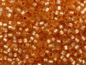 TT-01-PF2112 Permanent Finish Translucent Silver Lined Grapefruit TOHO Treasures 11/0 - Afbeelding 1