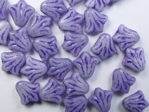 0090481 White Alabaster Blue Purple Washed Lily Flower Beads 15 Pc. - Afbeelding 1