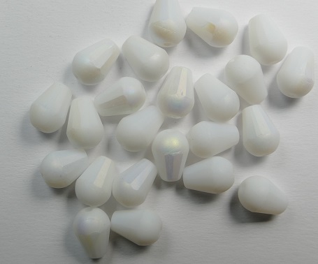 0140290 Chalk White Matte AB facetted drop 8×6 mm color 03000-84100-28701